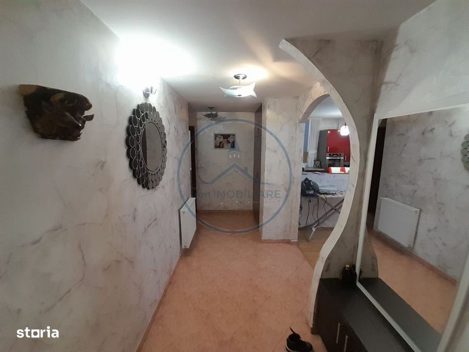 Apartament 3 camere DECOMANDAT, zona SENS