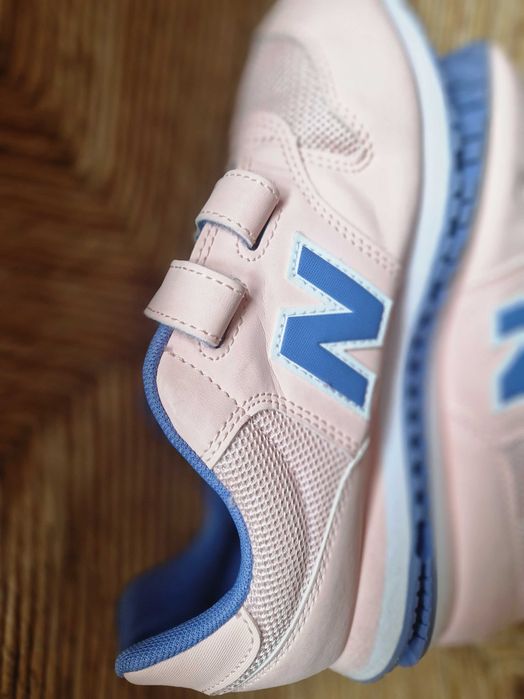Маратонки New Balance номер 35.5