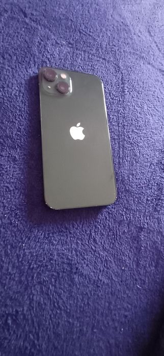 Vând sau schimb iphone 13