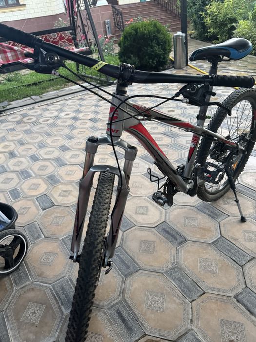 Велосипед. Giant revel.