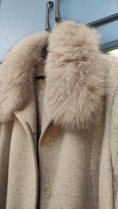 Женское пальто с мехом