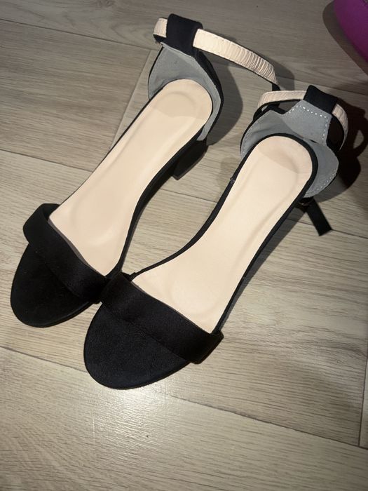 Удобные бассаножки черного цвета