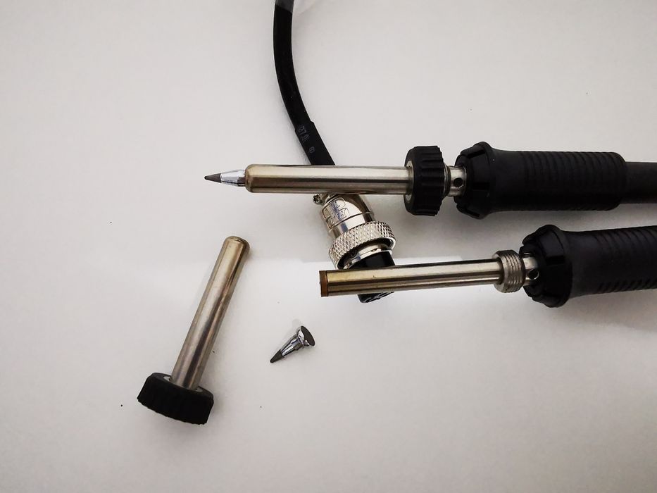 Statie lipit Xytronic LF-5200 2 * 120W