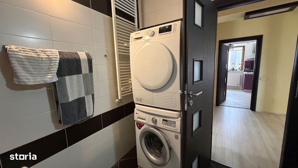 Apartament 3 camere cu 3 balcoane loc de parcare bloc nou Compozitoril