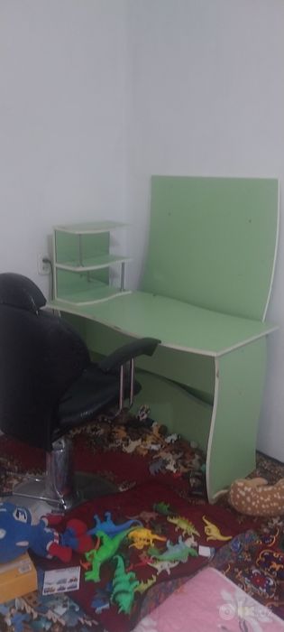 Маникюрный стол с креслом
