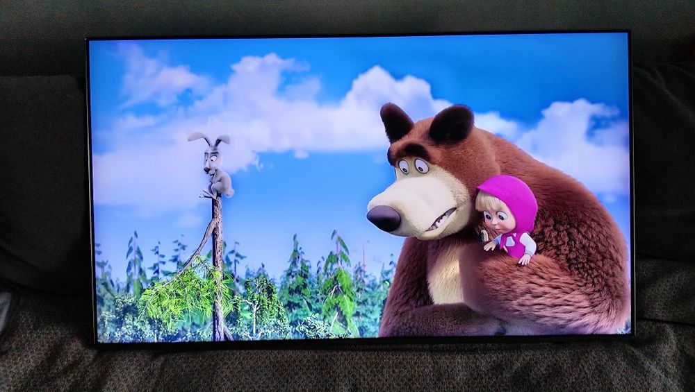 Продам телевизор Samsung Qled smart 4k
