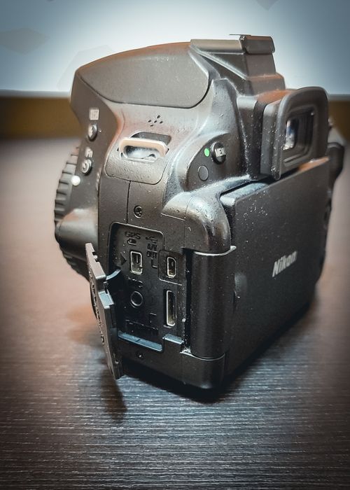 Тяло Nikon D5100