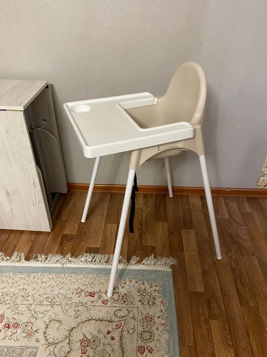 Стульчик с подносом до 3х лет