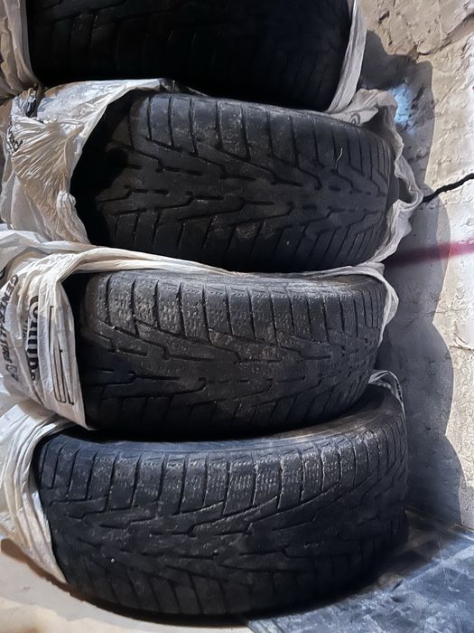 Шины 4шт 215/60/17