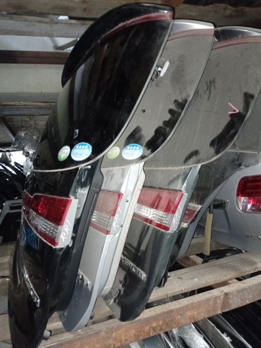 Крышка багажника Honda Elysion