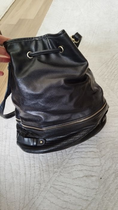 Дамски чанти и раница