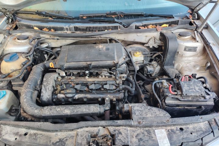 Oglinda stanga Volkswagen VW Golf 2001 1.6 MT (105 hp)