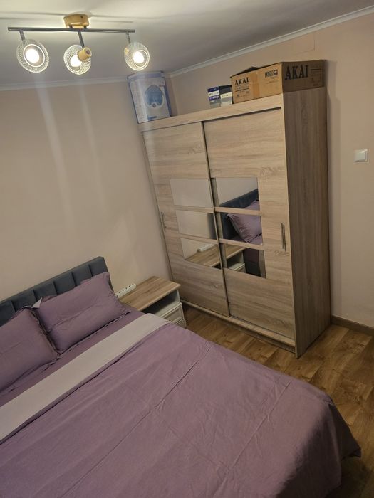 Inchiriez apartament 3 camere