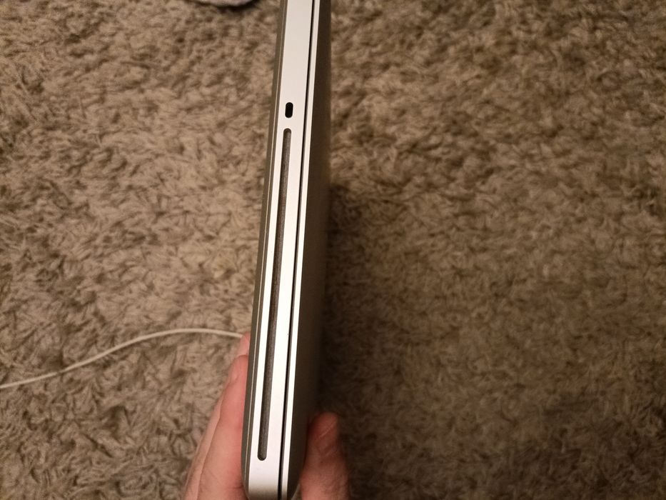 Macbook Pro 13, I5, ssd 2 Tb, impecabil. Cititi anuntul!