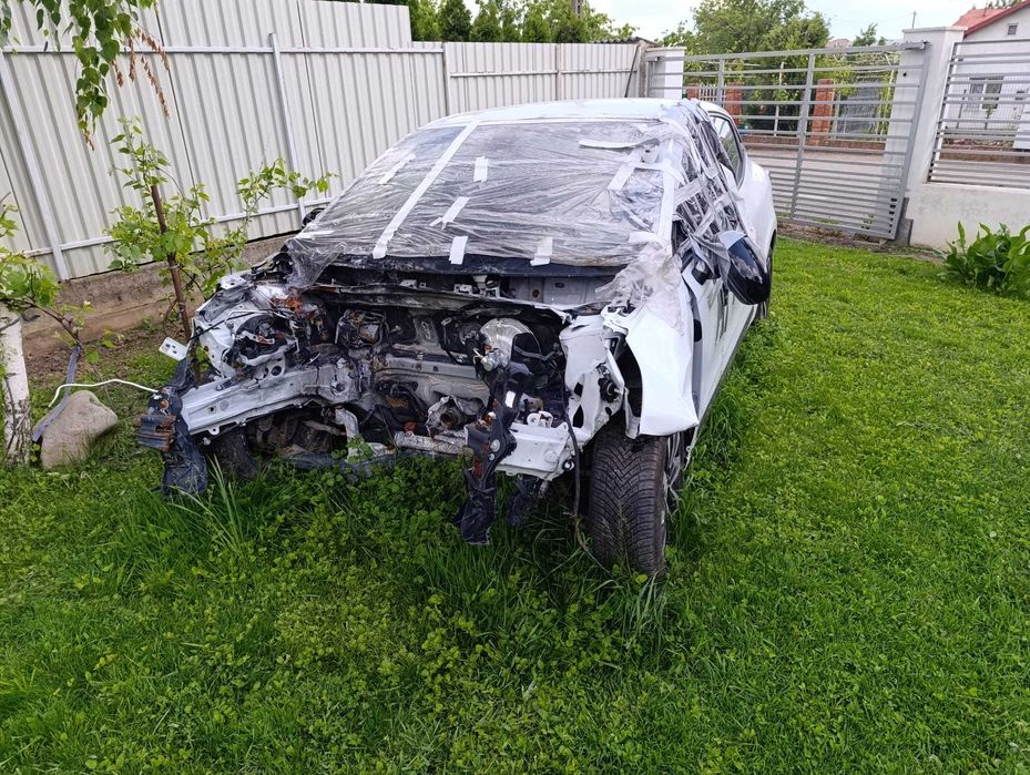 Vând Renault Clio 5, anul 2023, avariat.