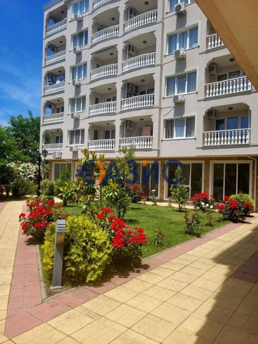 Продава се Тристаен апартамент в Несебър - 77 кв.м за 1598 €/кв.м - Снимка #10