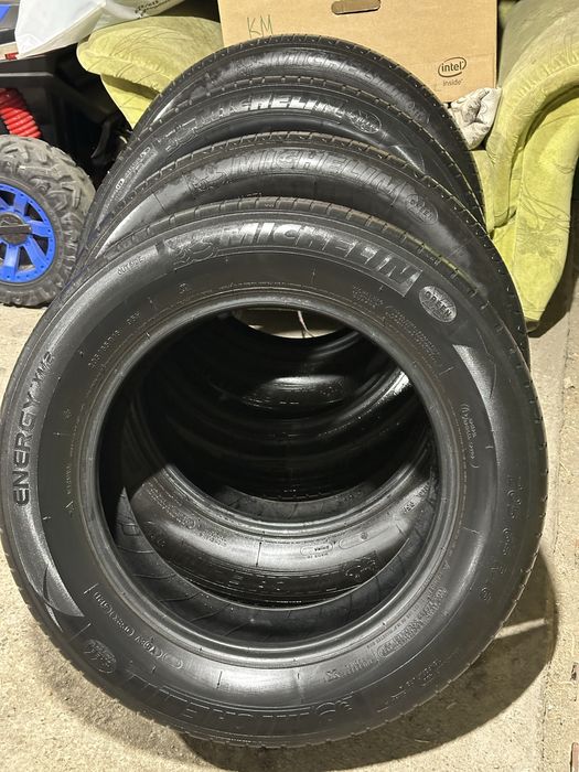 Шины б/у Michelin 205/65/16.
