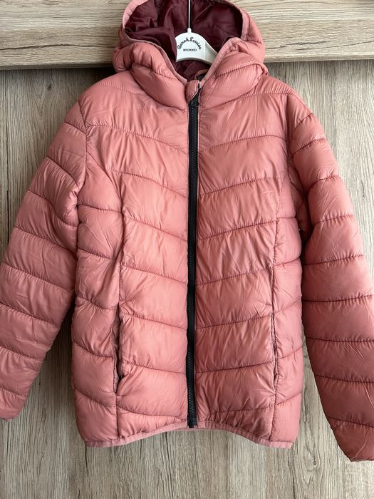 Олекотено детско якенце за момиценце Ново с етикета размер 134