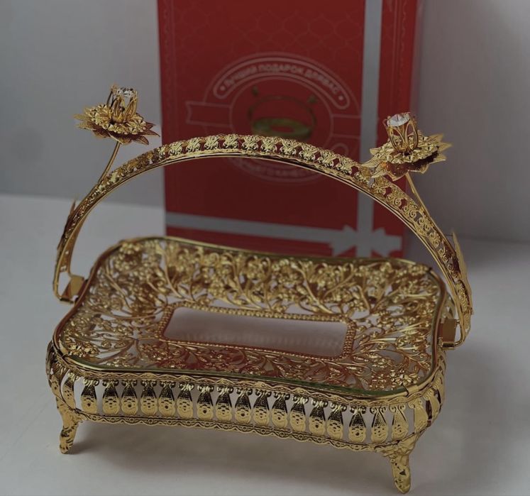 Посуда манежница конфетница