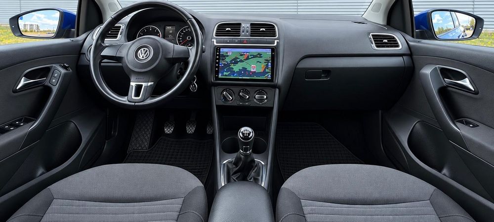 VOLKSWAGEN Polo 2012 — imagine 3
