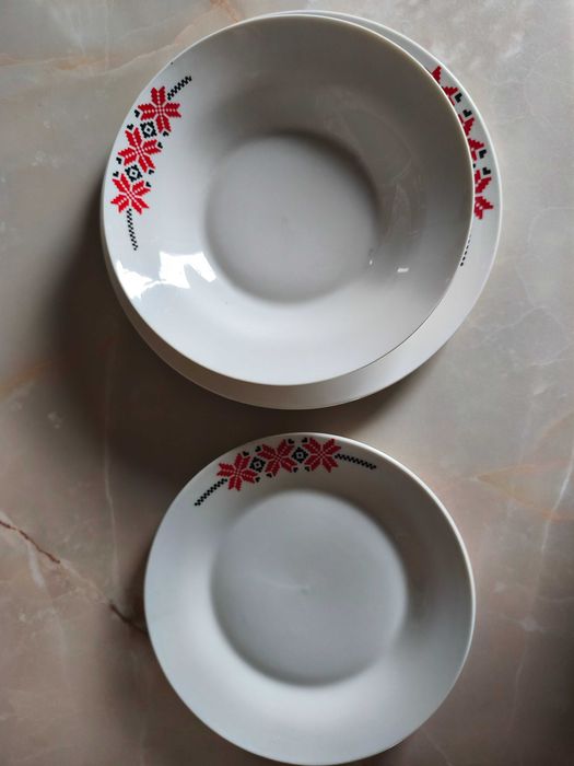 set farfurii model etnic/traditional