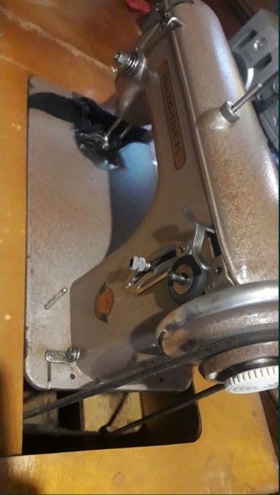 Продам швейную машину Подольск