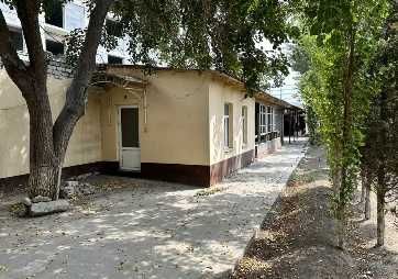 Туркистон 1 уй. Сотилади 30 сотка. Кукон Мерседес, АлокаБанк оркасида