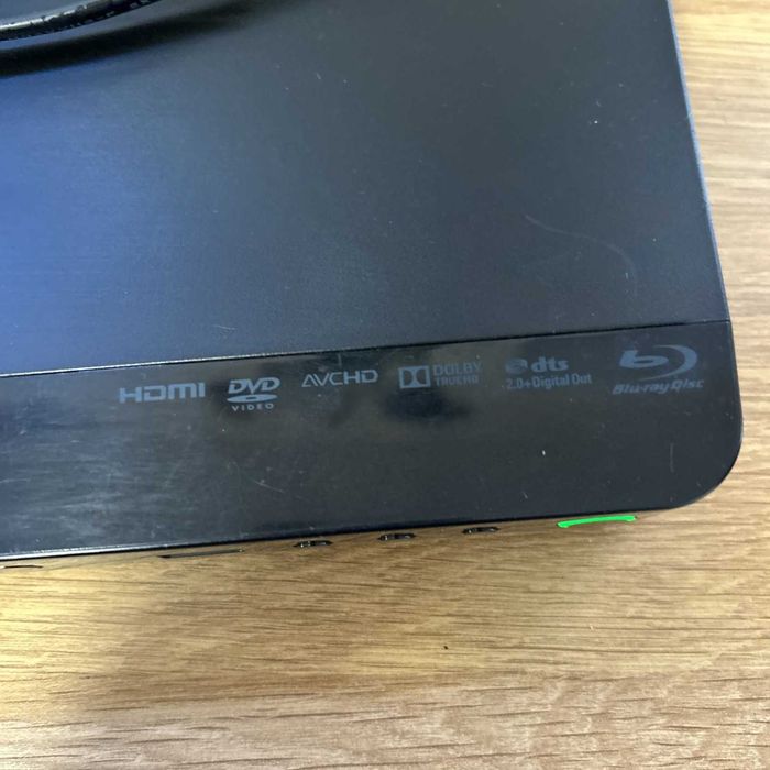 оригинален Blu ray dvd player Toshiba  нов внос от Англия