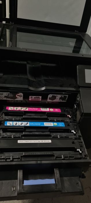 Продаю принтер HP LaserJet Pro 200 color MFP M276.
