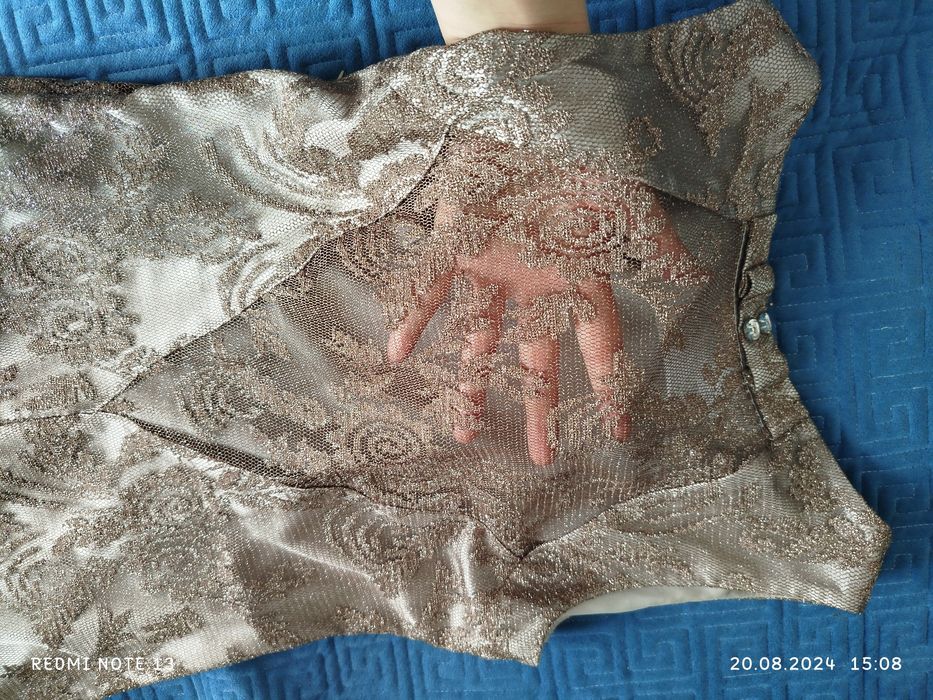 Продам пальто шерсть, платья