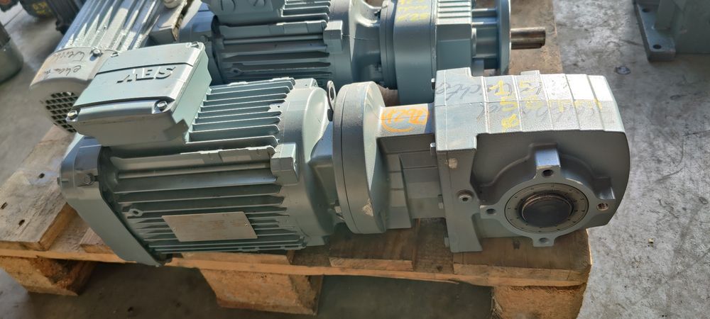 Motor electric trifazat cu reductor, 1.5kW, 58rpm, 380V