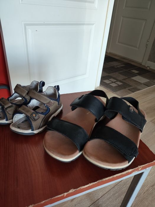 Отдам бесплатно обувь