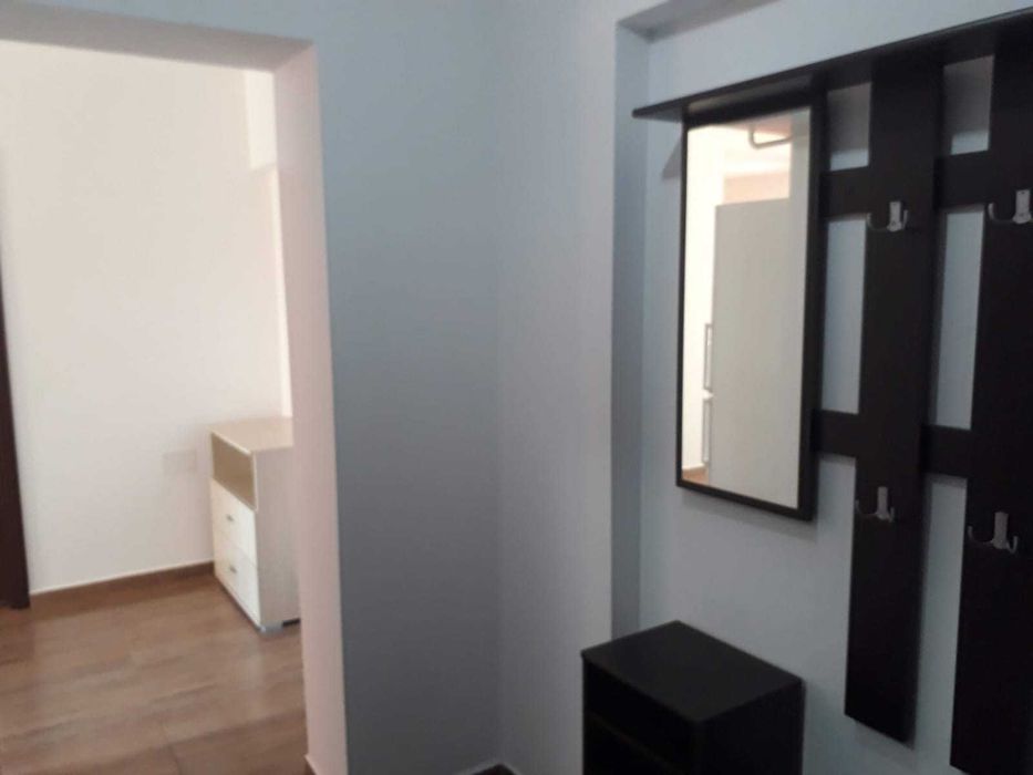 Inchiriez apartament