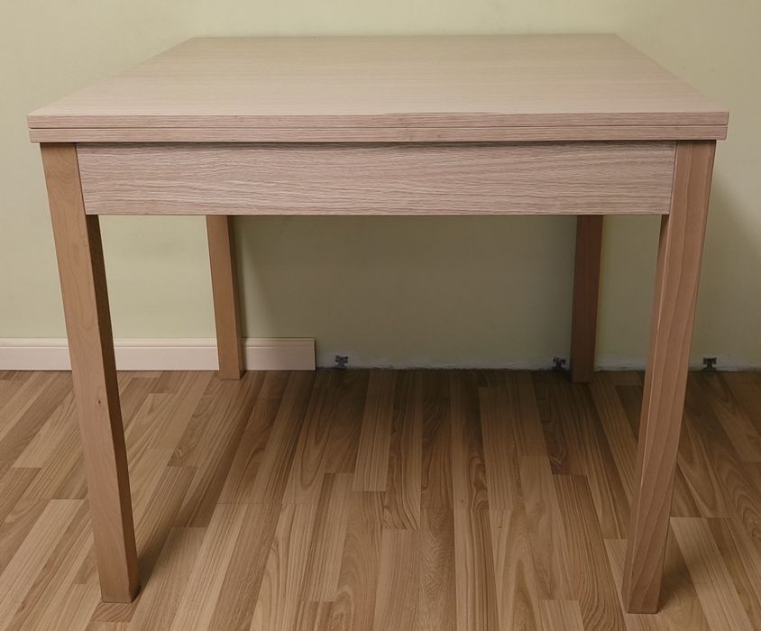 Чисто нова разтегателна трапезна маса