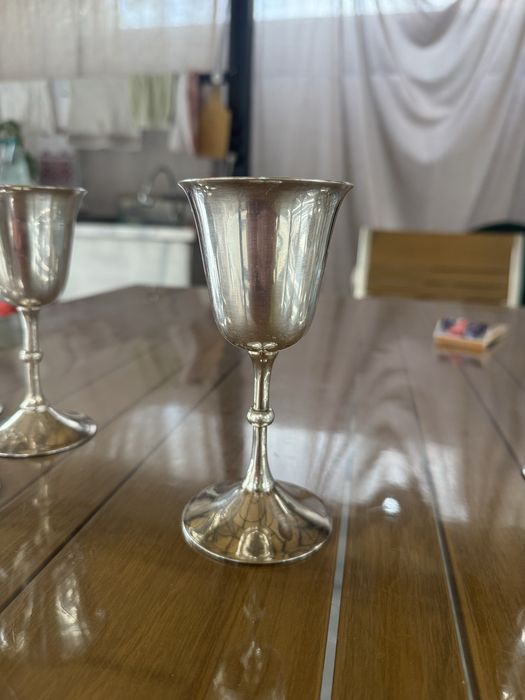 Мельхиор посеребренный рюмки