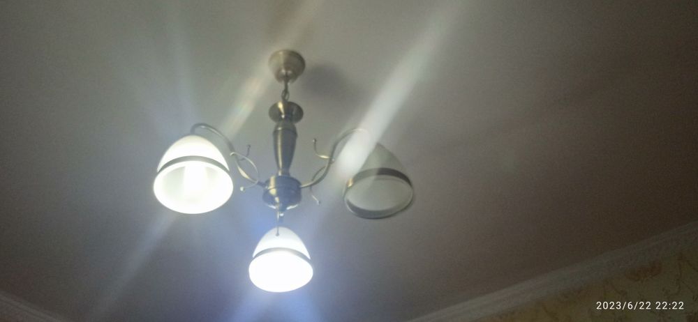 Люстра в комнату