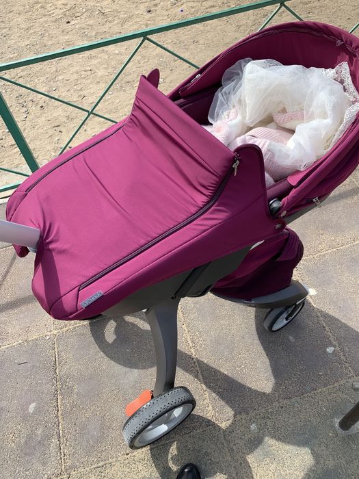 Продам коляску Stokke v4