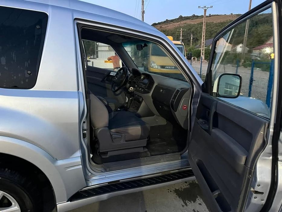 Mitsubishi Pajero MK3 Autoutilitara