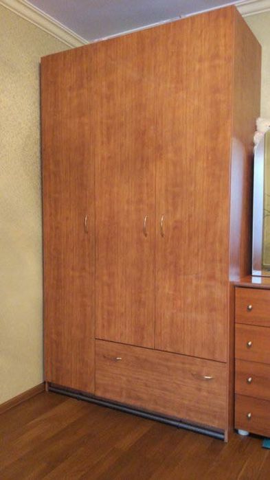 Шифонер трехдверный Шатура