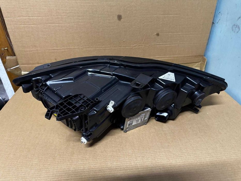 Far stanga bixenon Audi A6 C7/Allroad europa cod 4G0941005C