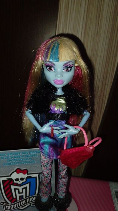 Păpușa Monster High Abbey Bominabile G1 2010
