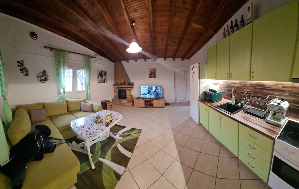 Къща за гости близо до Неа Перамос и Неа Ираклица