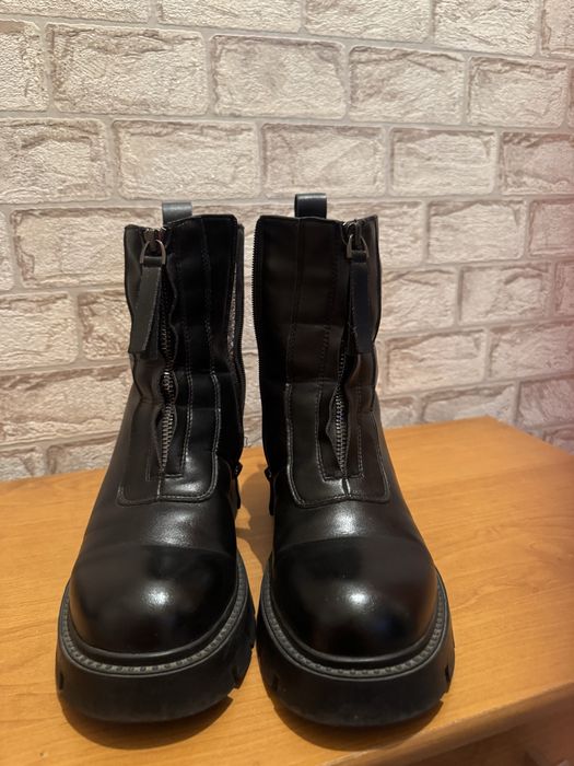 Зимние женские ботинки