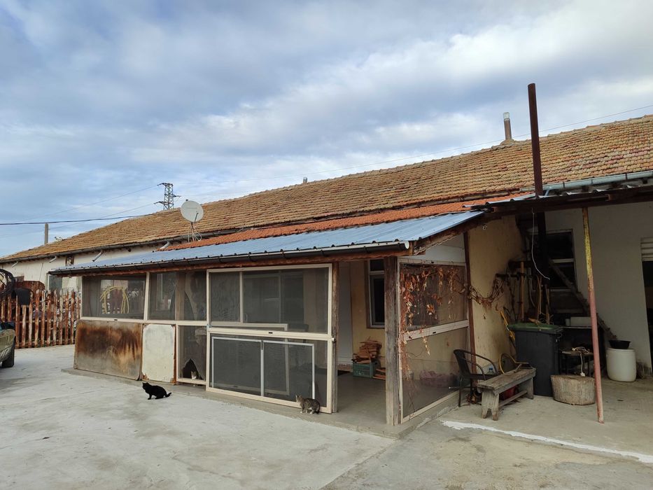 Продава се Къща в с. Смолница, Област Добрич - 250 кв.м за 408 €/кв.м - Снимка #9