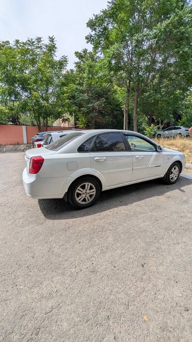 Lacetti 1.8 motor 2011