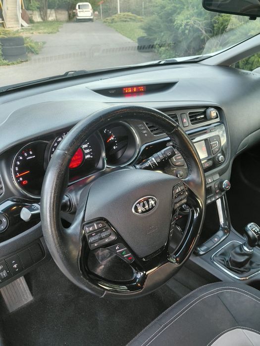 Kya ceed-2015///1.6 diesel