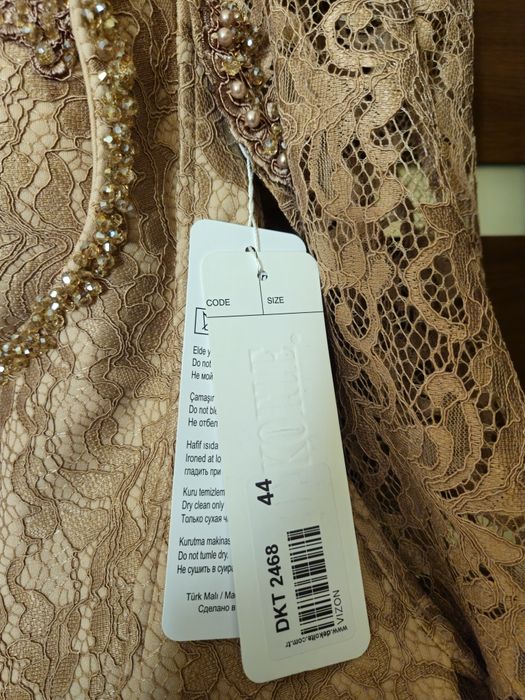Rochie de seara  din dantelă