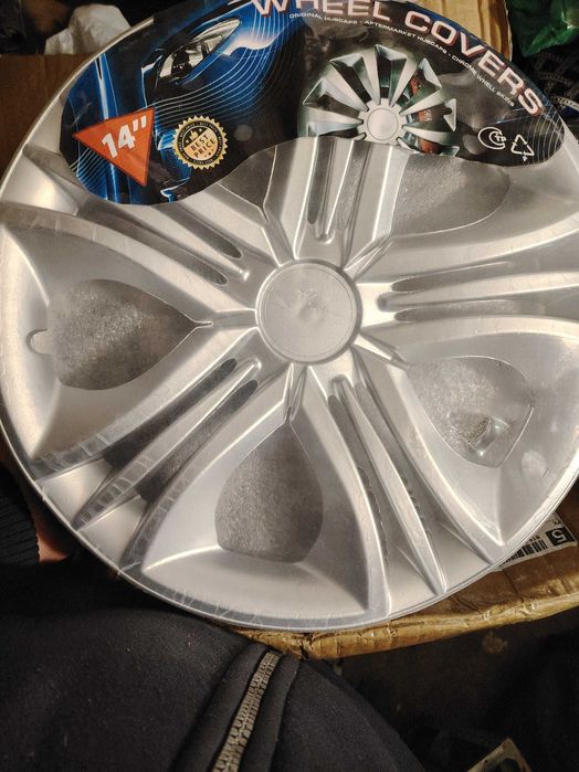 Колпаки новые R15, R14