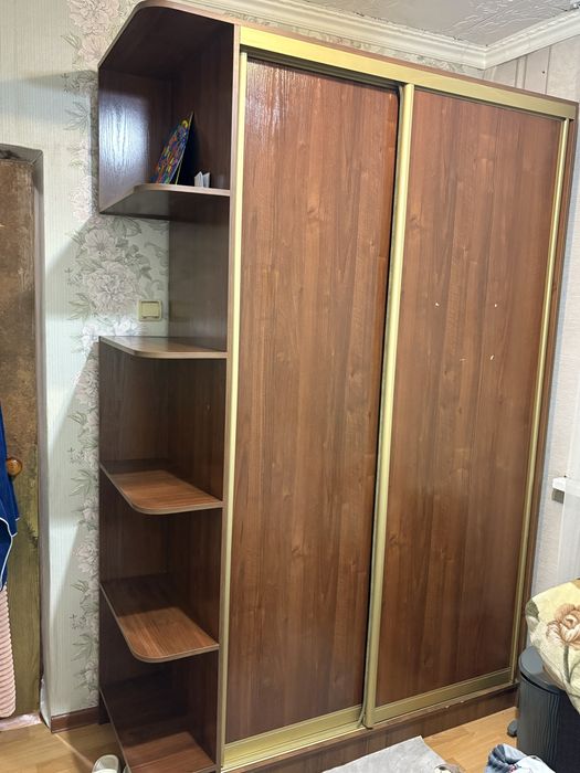 Продам шкаф-купе Б/У