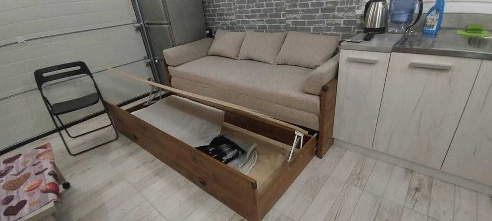 Продава се Едностаен апартамент в Пловдив, Център - 26 кв.м за 2077 €/кв.м - Снимка #2